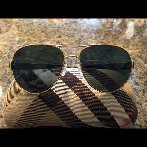 Burberry Aviator Sunglasses - Picture 5 of 7